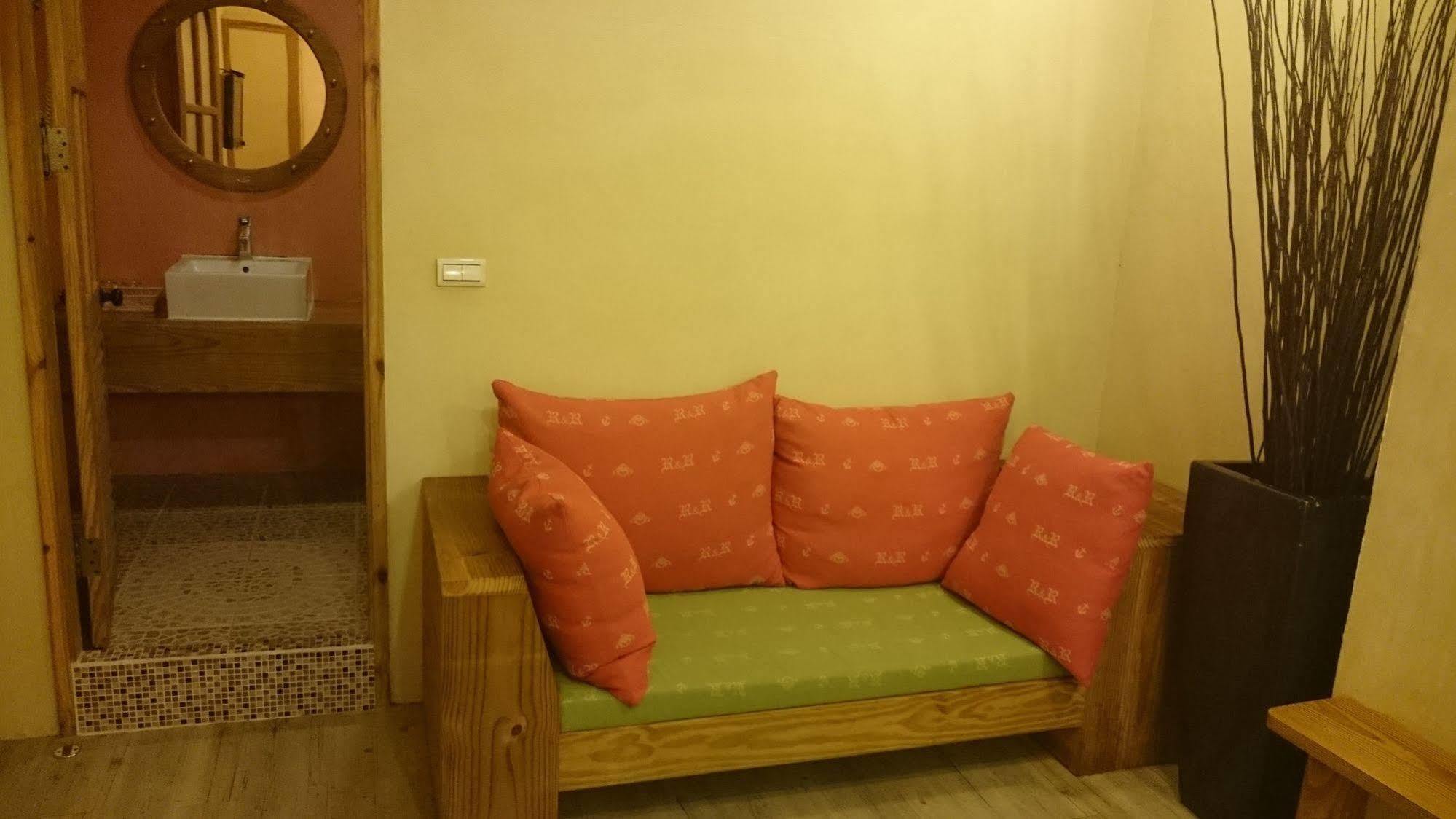 R&R Hotel Καοσιούνγκ Εξωτερικό φωτογραφία